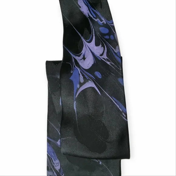 Like New Hand Painted 100% Silk Tie Cravat by De Lange Black Purple Abstract - Picture 3 of 7